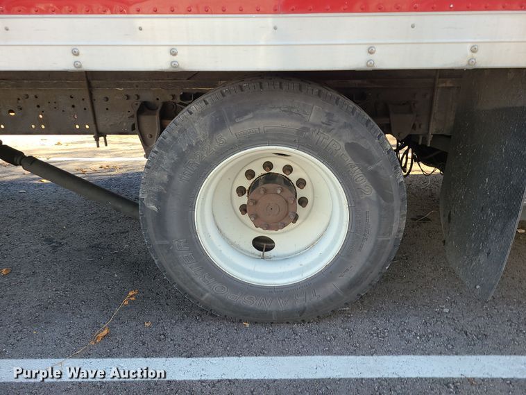 image for item MJ9531 2010 Hino 268  box truck