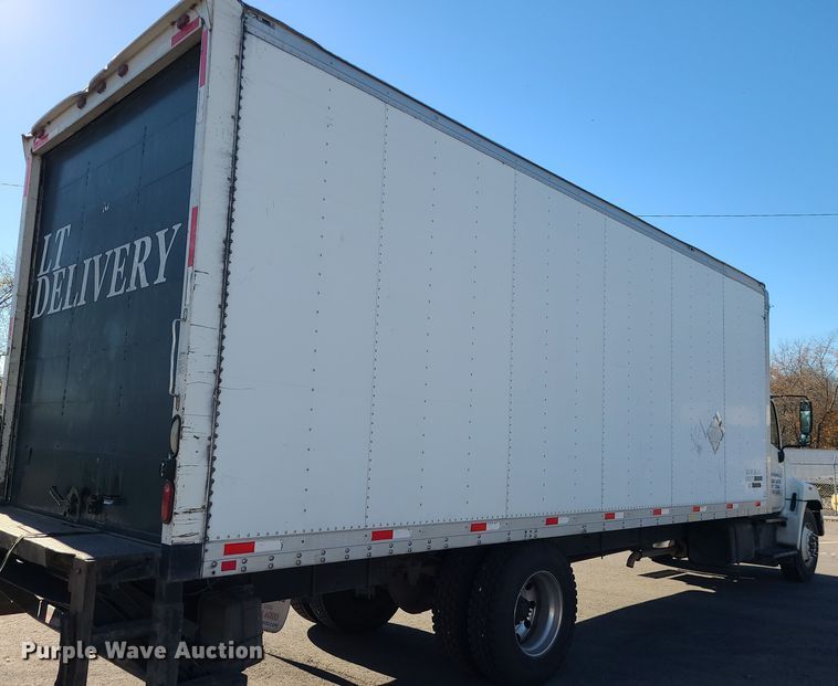 image for item MJ9532 2007 Hino 268  box truck