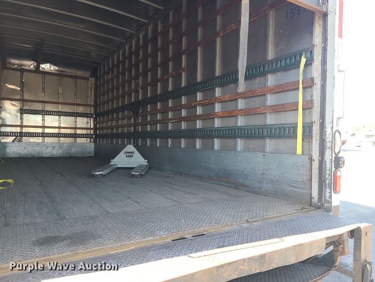 image for item MJ9532 2007 Hino 268  box truck