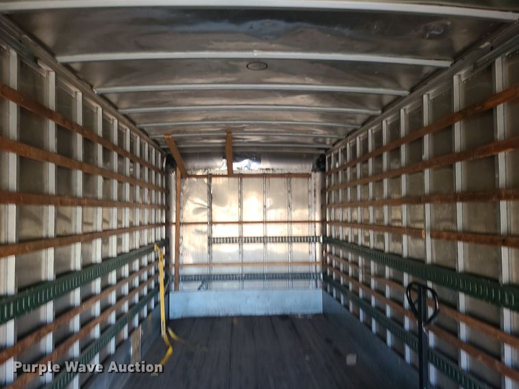 image for item MJ9532 2007 Hino 268  box truck