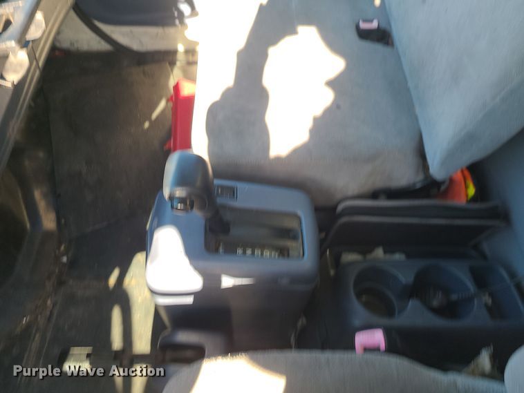 image for item MJ9532 2007 Hino 268  box truck