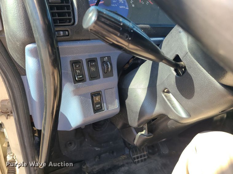 image for item MJ9532 2007 Hino 268  box truck