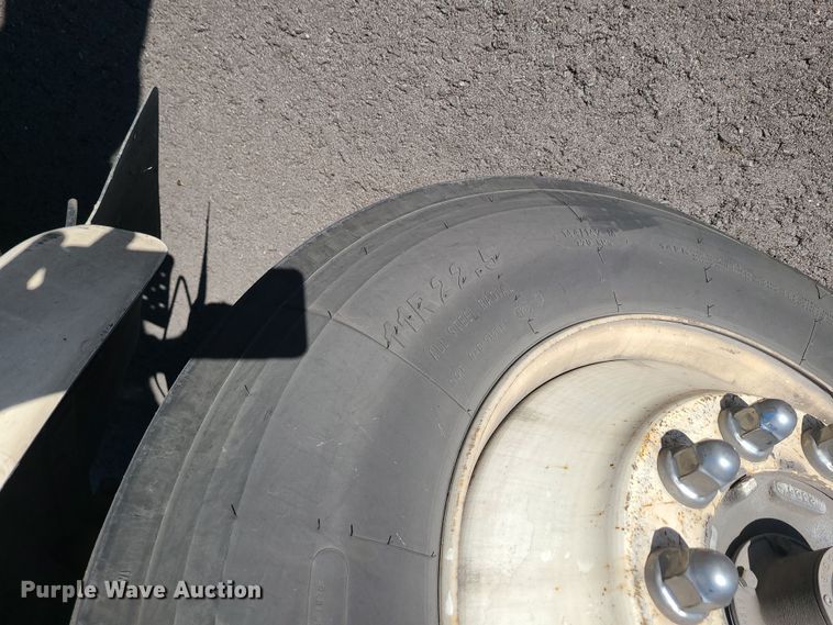 image for item MJ9532 2007 Hino 268  box truck