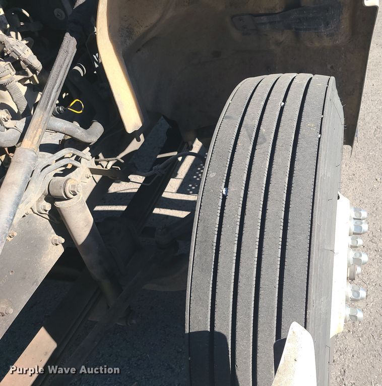 image for item MJ9532 2007 Hino 268  box truck