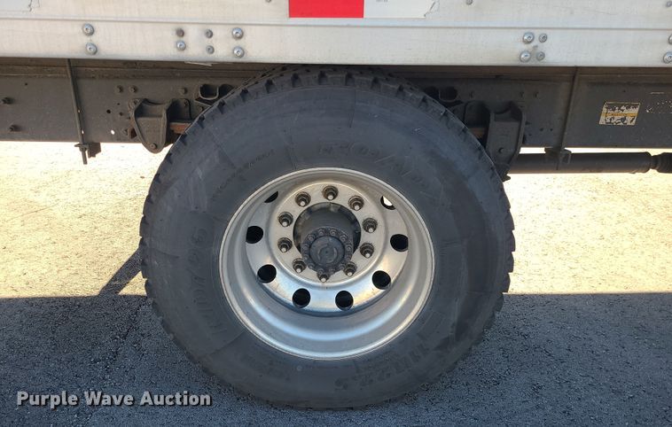 image for item MJ9532 2007 Hino 268  box truck