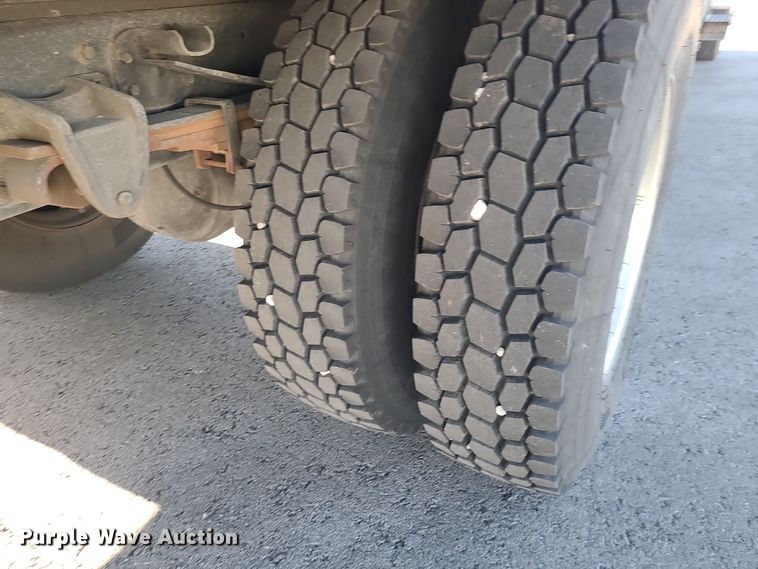 image for item MJ9532 2007 Hino 268  box truck