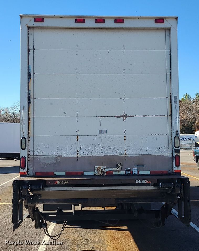 image for item MJ9533 2007 Hino 268  box truck