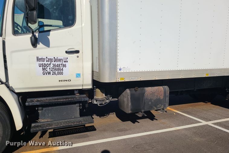 image for item MJ9533 2007 Hino 268  box truck