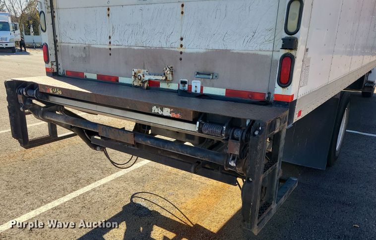 image for item MJ9533 2007 Hino 268  box truck