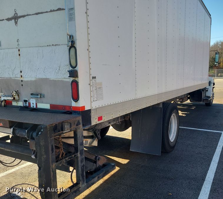 image for item MJ9533 2007 Hino 268  box truck