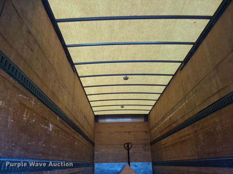 image for item MJ9533 2007 Hino 268  box truck