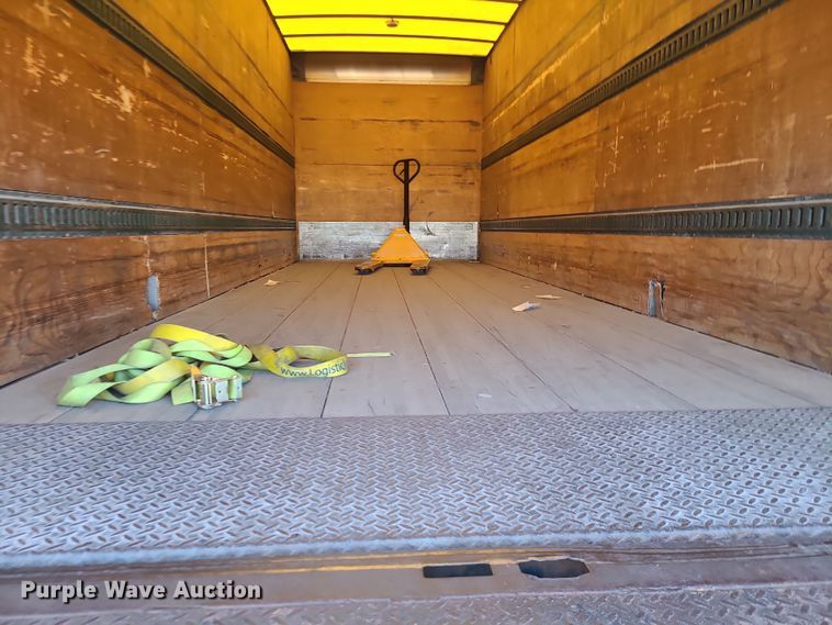 image for item MJ9533 2007 Hino 268  box truck