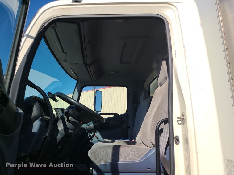 image for item MJ9533 2007 Hino 268  box truck