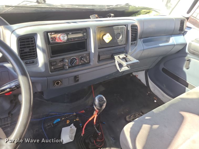 image for item MJ9533 2007 Hino 268  box truck