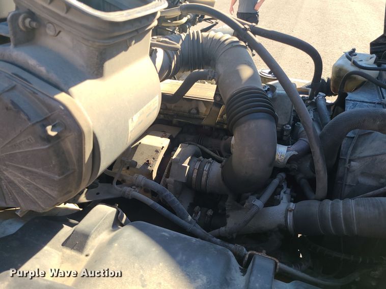 image for item MJ9533 2007 Hino 268  box truck