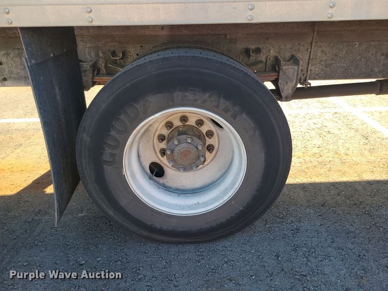 image for item MJ9533 2007 Hino 268  box truck