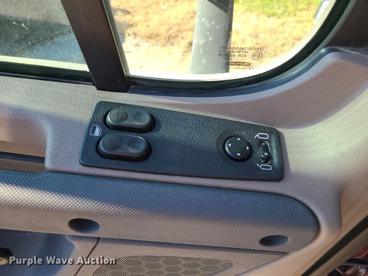 image for item MJ9535 2014 Freightliner Cascadia  semi truck