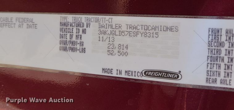 image for item MJ9535 2014 Freightliner Cascadia  semi truck