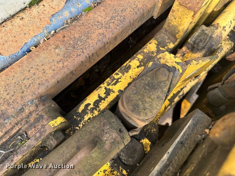 image for item MQ9517 2007 International 7400  refuse truck