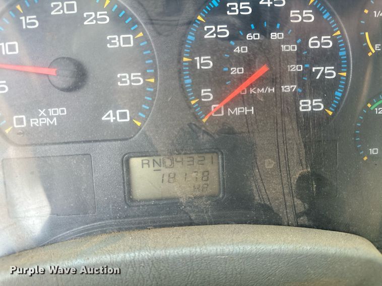 image for item MQ9517 2007 International 7400  refuse truck