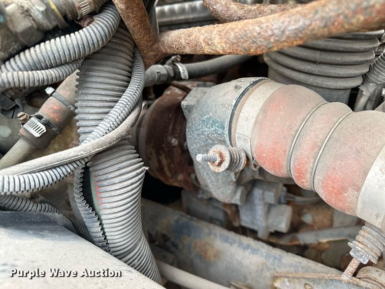 image for item MQ9517 2007 International 7400  refuse truck