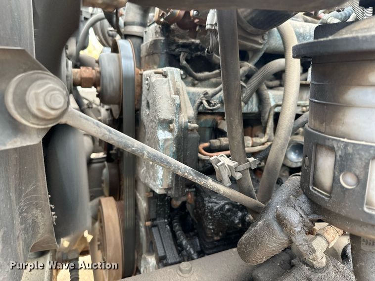 image for item MQ9517 2007 International 7400  refuse truck