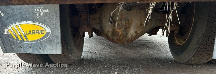 image for item MQ9517 2007 International 7400  refuse truck