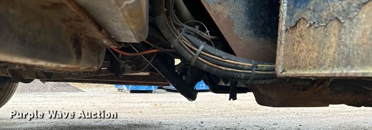 image for item MQ9517 2007 International 7400  refuse truck