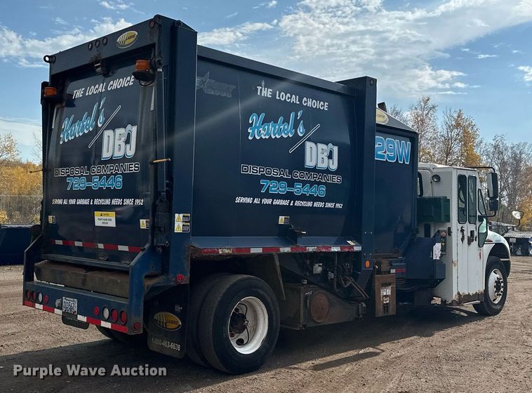 image for item MQ9518 2005 International 4400  refuse truck