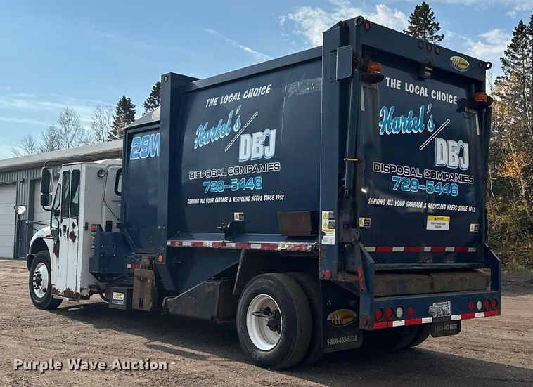 image for item MQ9518 2005 International 4400  refuse truck