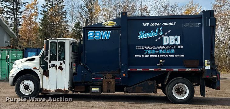 image for item MQ9518 2005 International 4400  refuse truck
