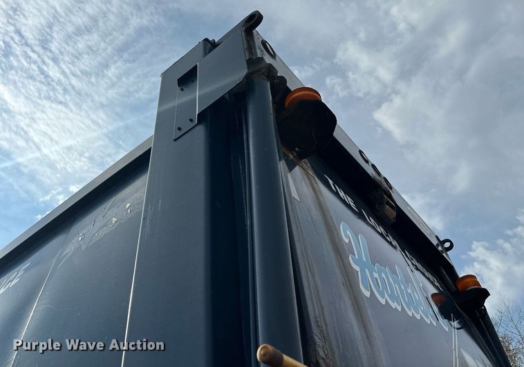 image for item MQ9518 2005 International 4400  refuse truck