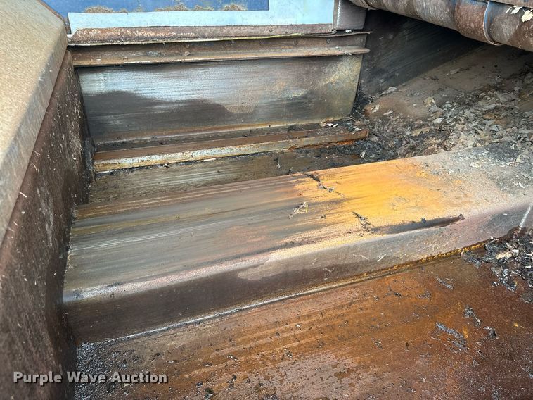 image for item MQ9518 2005 International 4400  refuse truck