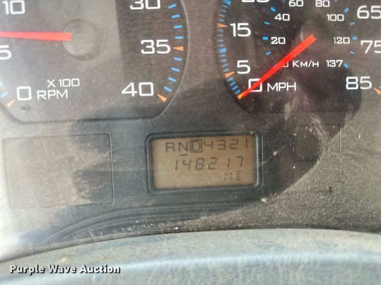 image for item MQ9518 2005 International 4400  refuse truck