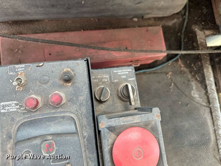 image for item MQ9518 2005 International 4400  refuse truck