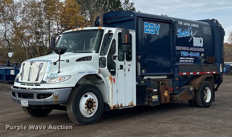 image for item MQ9519 2007 International 4400  refuse truck