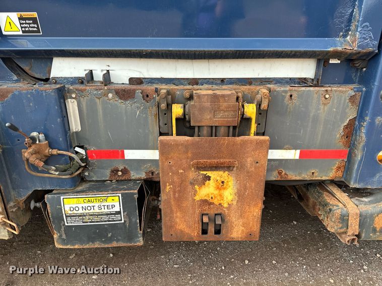 image for item MQ9519 2007 International 4400  refuse truck