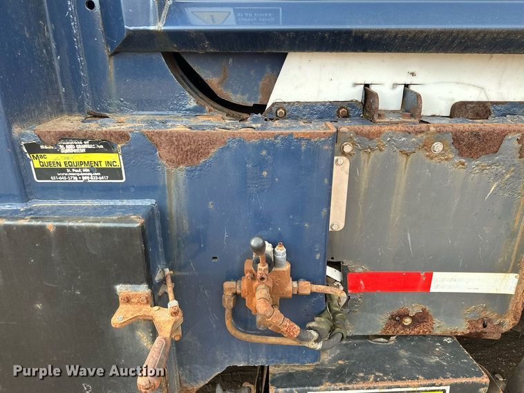 image for item MQ9519 2007 International 4400  refuse truck