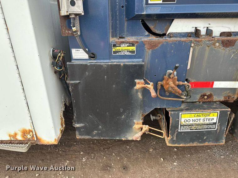 image for item MQ9519 2007 International 4400  refuse truck