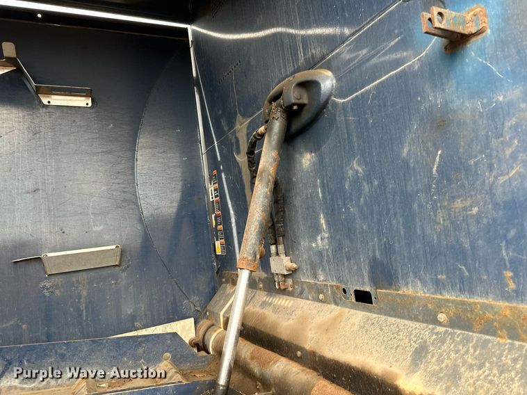 image for item MQ9519 2007 International 4400  refuse truck