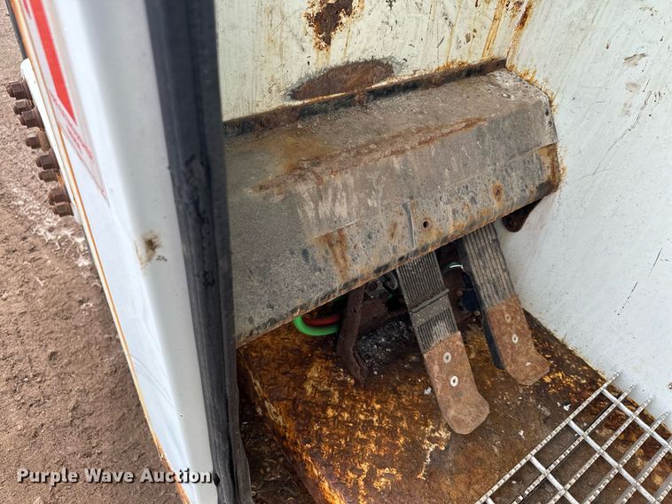 image for item MQ9519 2007 International 4400  refuse truck