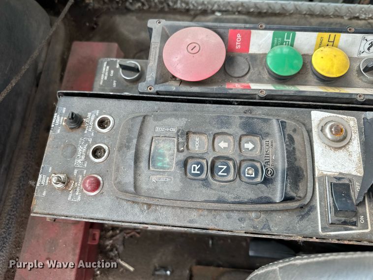 image for item MQ9519 2007 International 4400  refuse truck