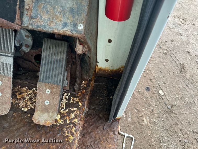 image for item MQ9519 2007 International 4400  refuse truck