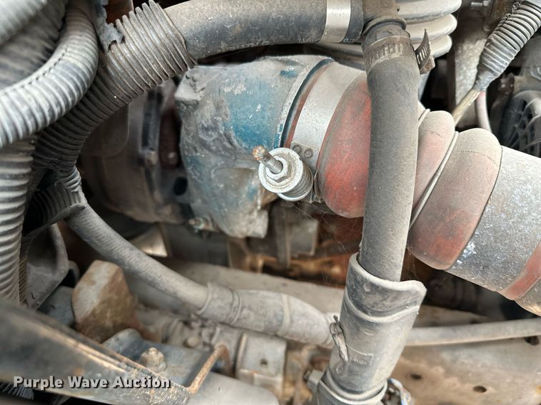 image for item MQ9519 2007 International 4400  refuse truck