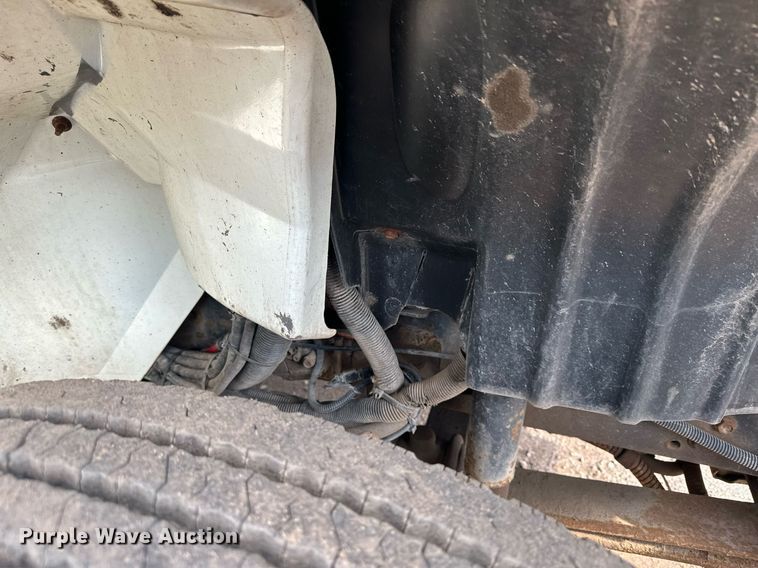 image for item MQ9519 2007 International 4400  refuse truck