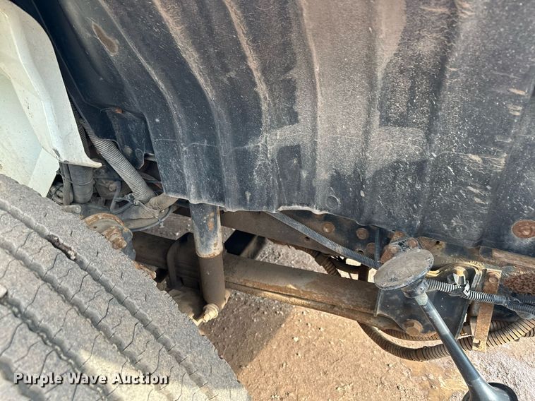 image for item MQ9519 2007 International 4400  refuse truck