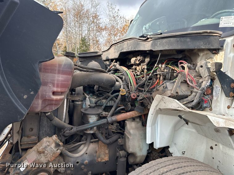 image for item MQ9519 2007 International 4400  refuse truck