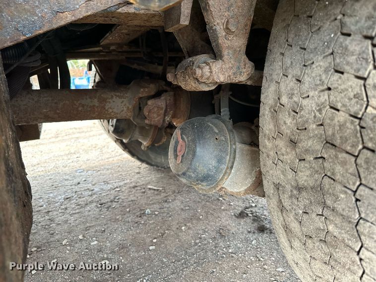 image for item MQ9519 2007 International 4400  refuse truck