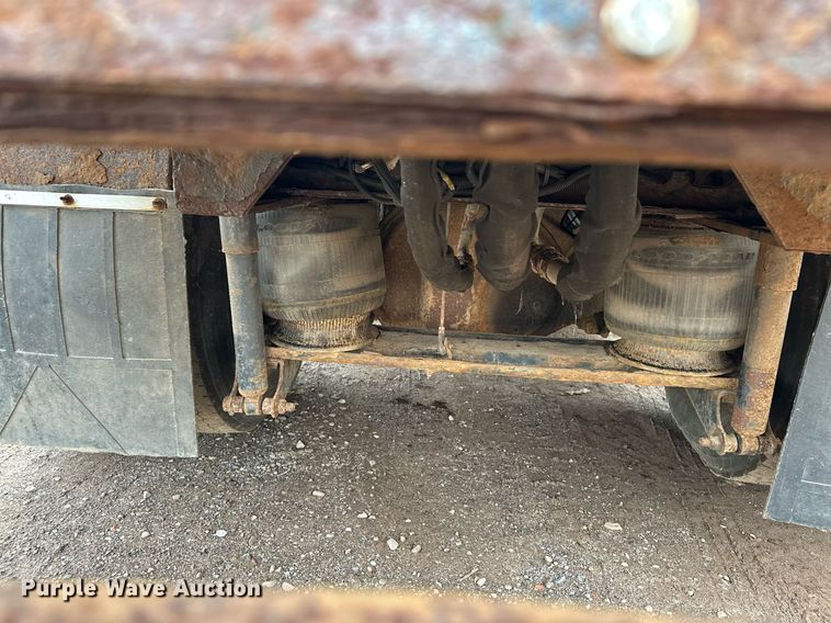 image for item MQ9519 2007 International 4400  refuse truck