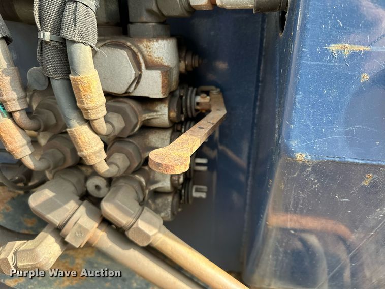 image for item MQ9520 2006 International 7400  refuse truck